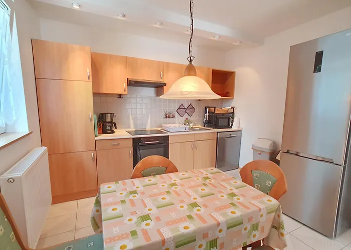 Nr 75 House Sigrid And Alfred Nyaraló *